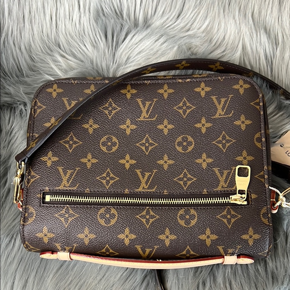 NWT Louis Vuitton Pochette Métis in Monogram Canvas M44875 - Picture 6 of 13